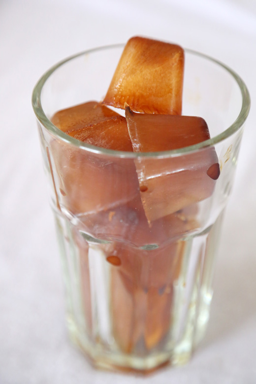 Coffee-Ice-Cubes-and-Almond-Milk-1