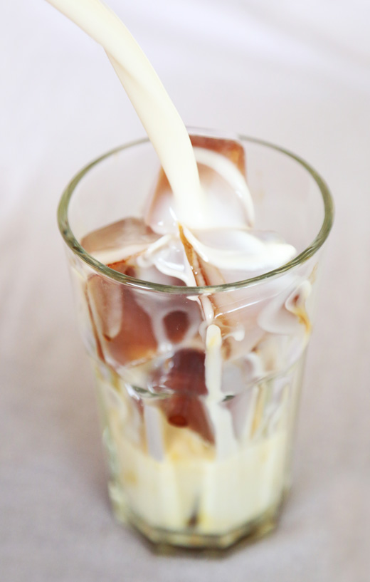 Coffee ice cubes and almond milk 4
