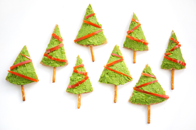 Dole-Christmas-Tree-Spinach-Hummus-Pita-9