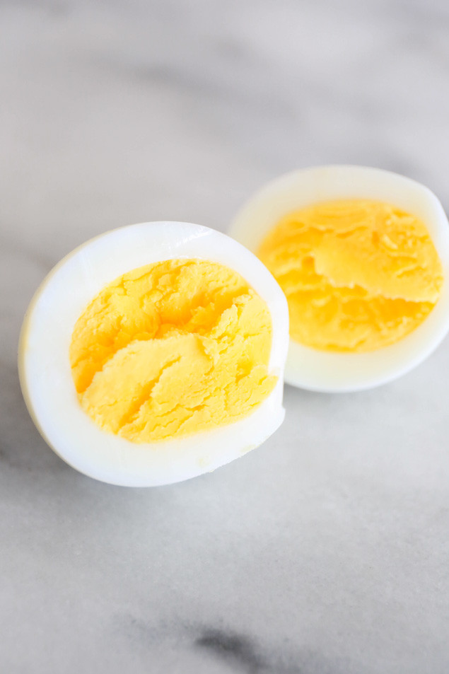 How-To-Hard-Boil-Eggs-In-The-Oven-5