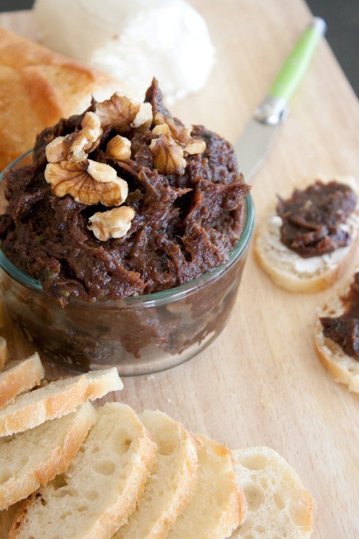 Olive-Date-Tapenade-1