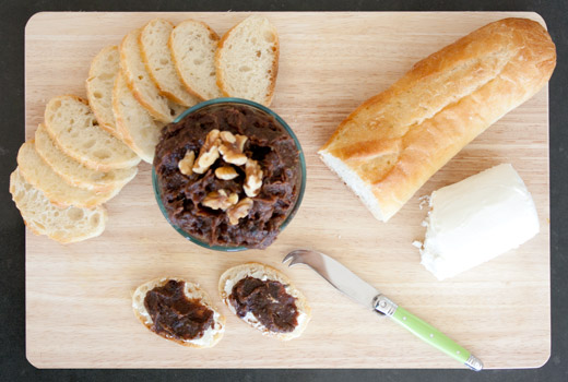 Olive-Date-Tapenade-2