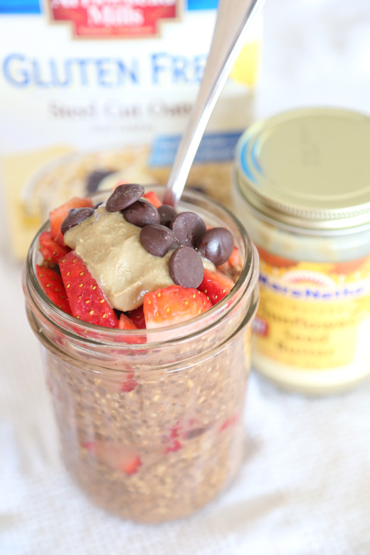 Chocolate-Covered-Strawberry-Overnight-Oats-3