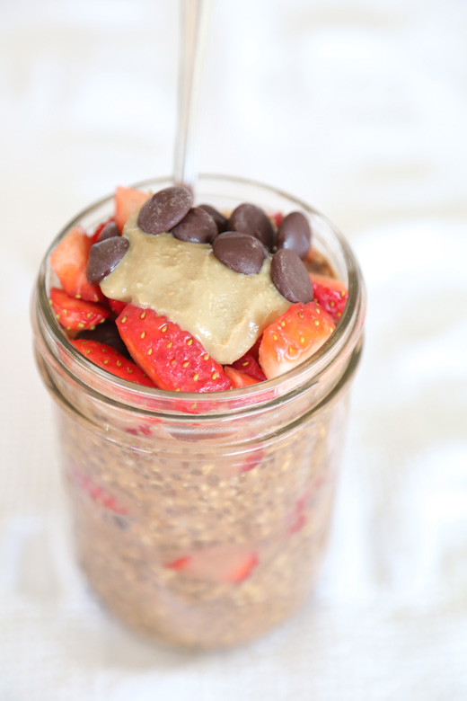 Chocolate-Covered-Strawberry-Overnight-Oats-4
