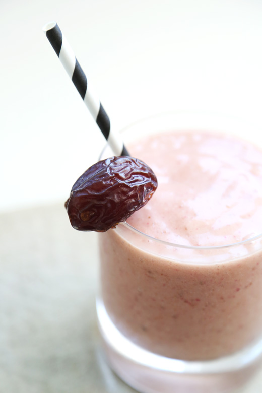 Peanut-Butter-and-Jelly-Medjool-Date-Smoothie-3