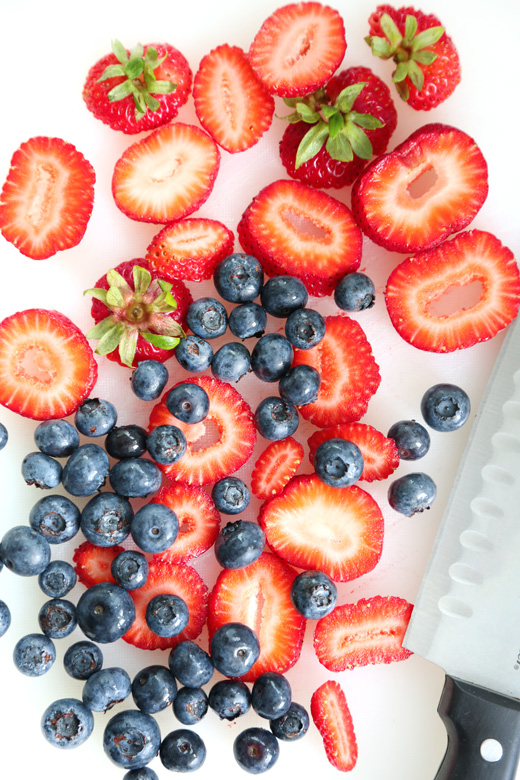 Red-White-and-Blue-Berry-Coconut-Water-Popsicles-4