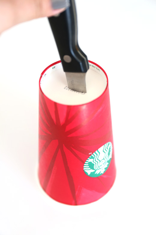 Starbucks-Holiday-Red-Cup-Christmas-Lights-DIY-2