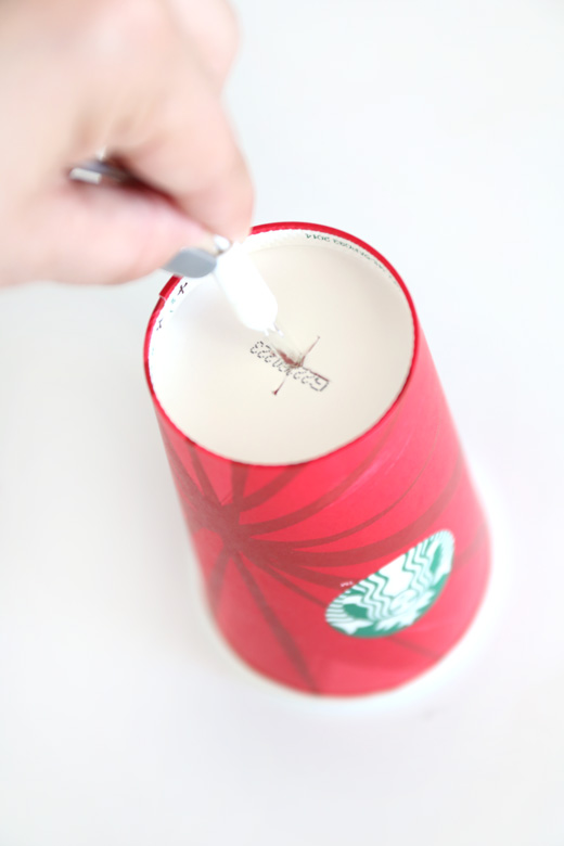 Starbucks-Holiday-Red-Cup-Christmas-Lights-DIY-6