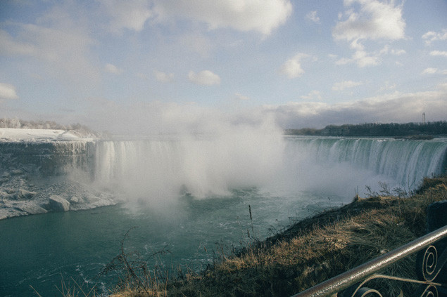 Niagara-Falls-Canada-NYE-2015-9
